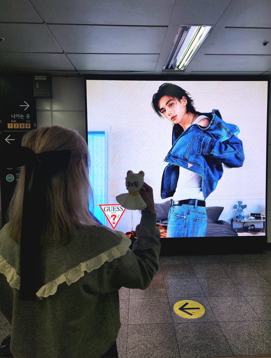 딸기 케이크 🌟Hyunjin Cartier Panther🌟 tweet media