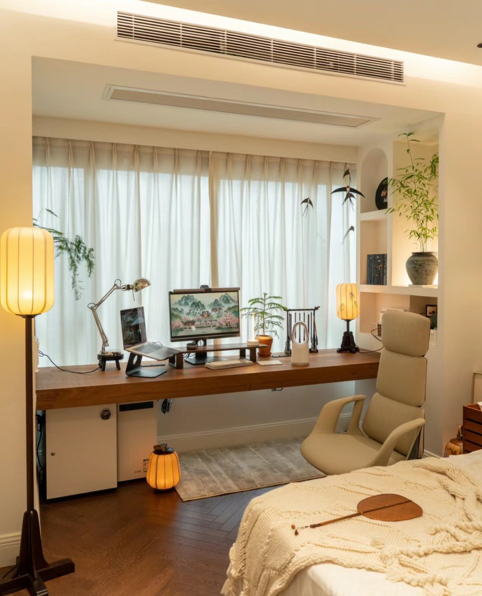 Ouattar36191438's tweet image. " Pothos Care 101: Bright indirect light + let soil dry between waters = happy trailing vines! Perfect for new plant parents.  #PlantParenthood #GreenLiving"