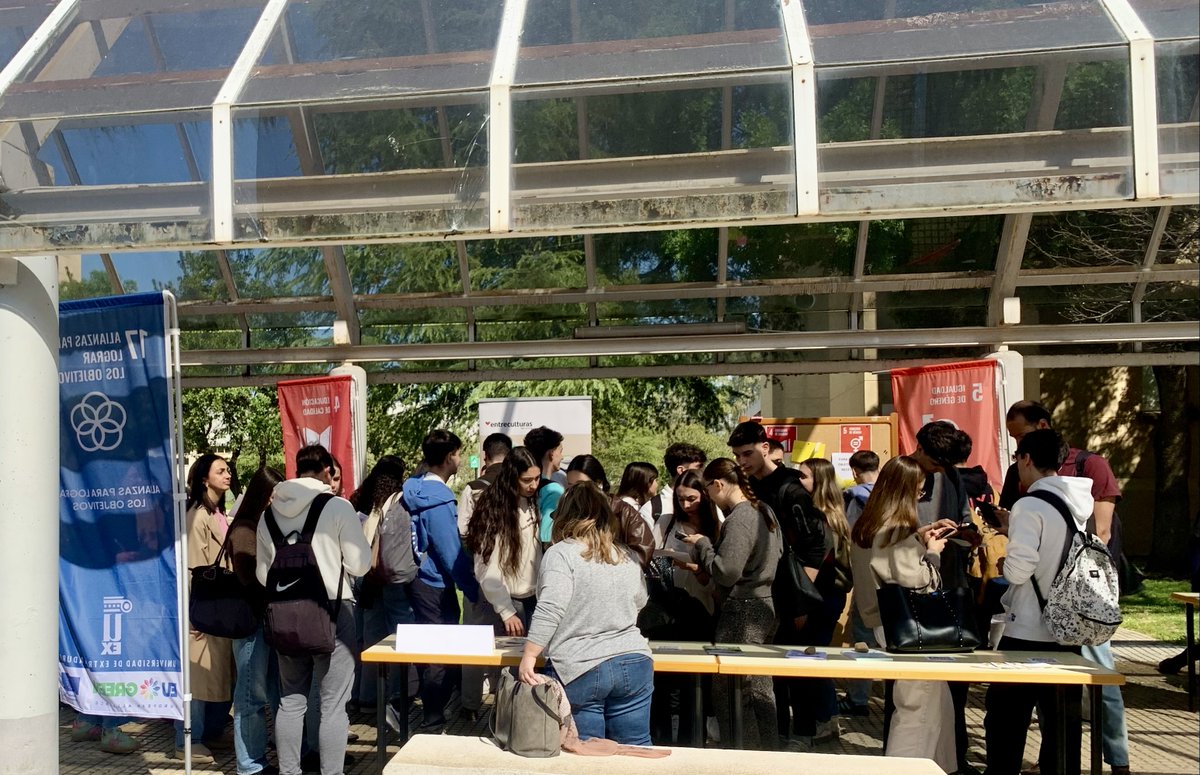 ecouex's tweet photo. ¡Misión cumplida! ✅ Así vivimos la Gynkana ODS en la @ecouex de la @infouex

Estudiantes comprometidos superando retos sobre los Objetivos de Desarrollo Sostenible en colaboración con la alianza @EUGREENAlliance. 🌿📚

¡Gracias por participar! https://t.co/B9cTrYX9ie