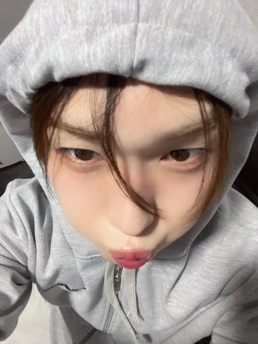 rosie_sen__'s tweet image. 260421 플챗 포스트

여러분~! 요즘 많이 만나러 오지 못해서 죄송합니다😭 사랑해요 사랑해요 사랑해요 사랑해요 
だいすきだいすきだいすきだいすきだいすきだいすきーーーー！！
我非常爱你！我真的很爱你！

#센 #SEN #せん #仙
#베이온 #VAYONN #인코드 #iNKODE
