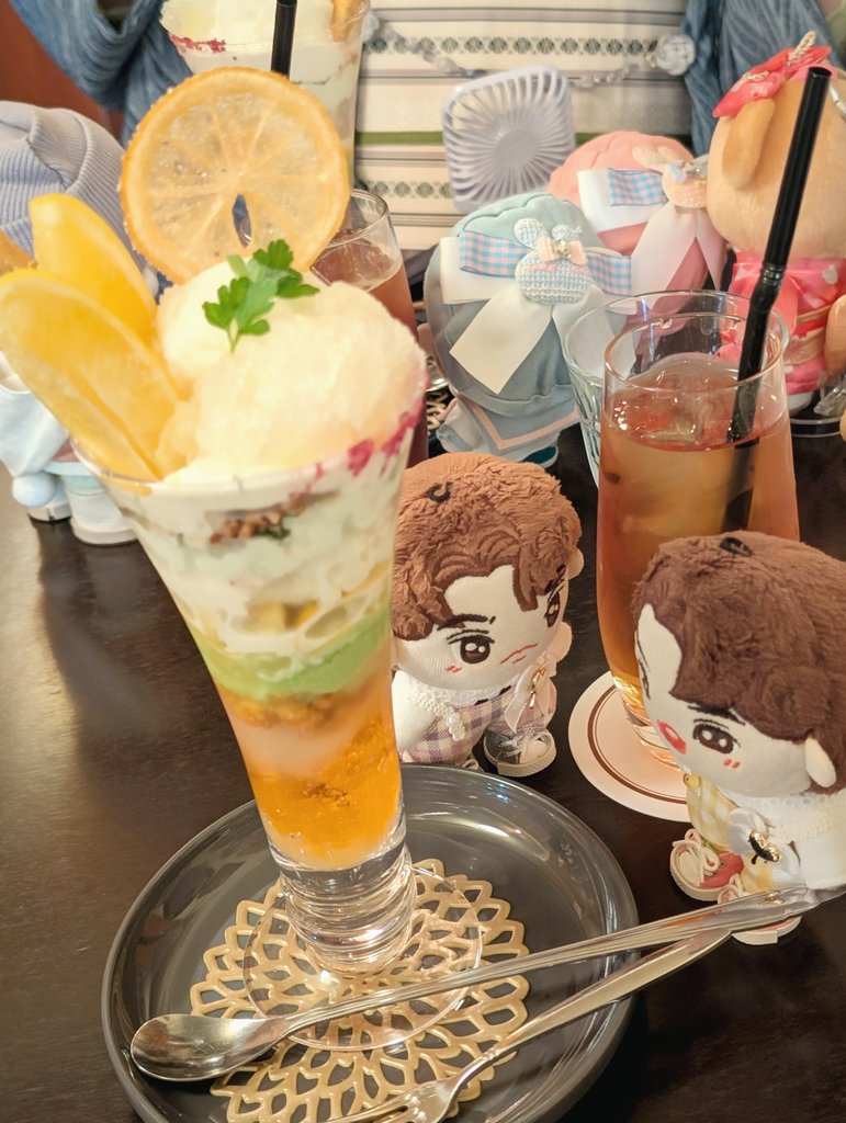 zero_azu's tweet photo. 美味しいパフェで満たされた〜🤤🍋✨️ https://t.co/GKcvPeEBLq