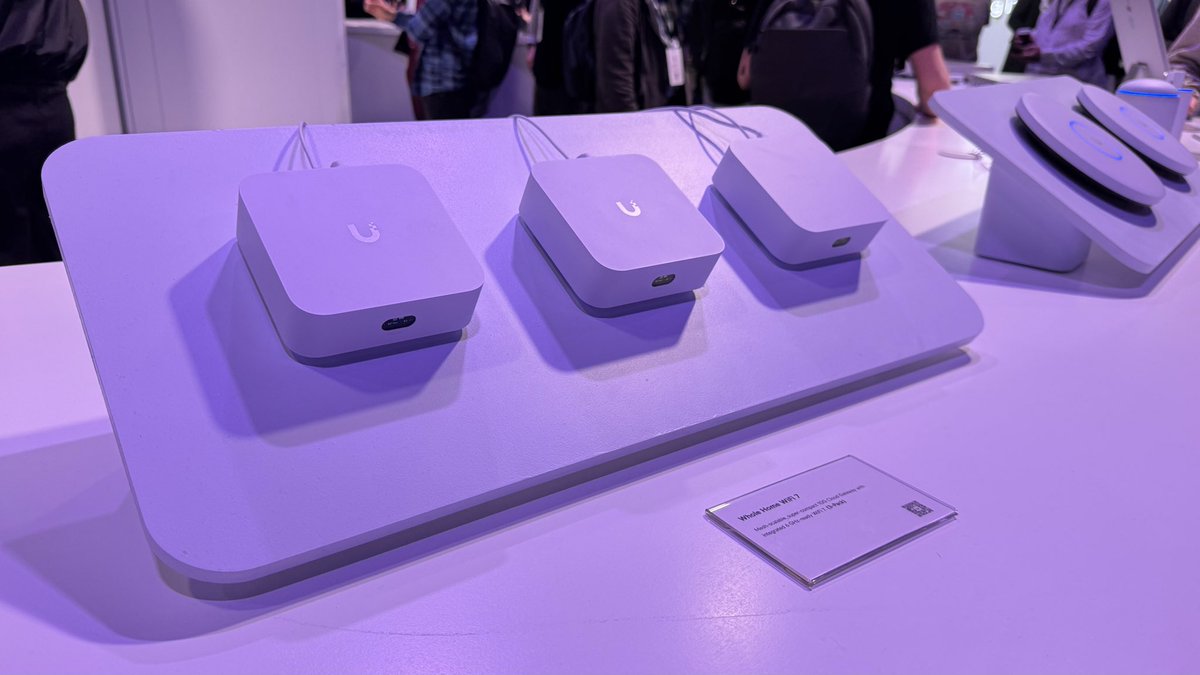 alexlowe30's tweet photo. New UniFi Whole Home WiFi three pack at UWC London https://t.co/SBvdAryuMJ