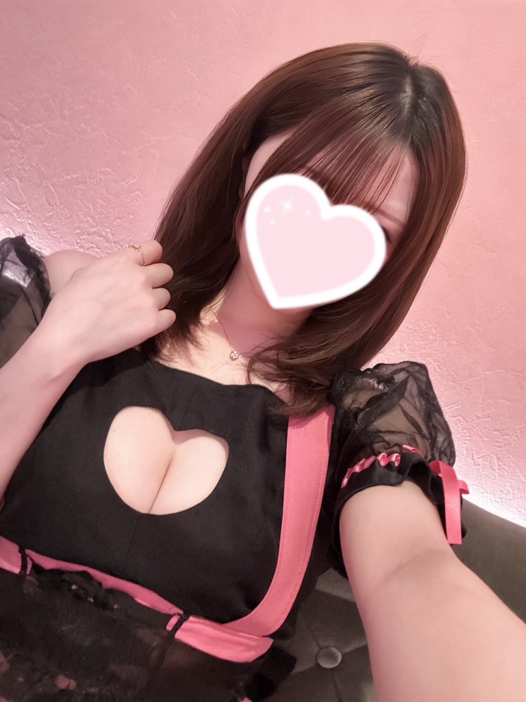 RE:FIRST
⭐︎小悪魔コンカフェ⭐︎

⭐︎本日の出勤メンバー⭐︎

れあ　18〜　<a href="/rea2chu/">れあ</a> 

体入1名

♡TikTok♡
tiktok.com/@refirstakb?_r…

#コンカフェ　#働きたい #アキバ