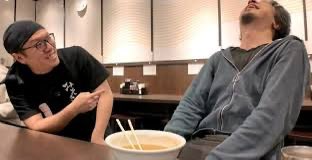 ヒカキン（ひろゆきのローターのスイッチを入れる）

ひろゆき｢お゛っ♡…なんだろう、僕が中学の頃に暴走族の頭張ってた話なんですけど…｣（論点ずらし）