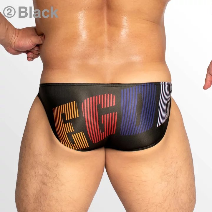 ストライプ柄のビッグロゴが目を引くバックスタイル🔥
『BSL』スーパーローライズ ビキニが登場💫

EGDE公式Yahoo!店はこちら↓
store.shopping.yahoo.co.jp/xlove0091/bkn0…