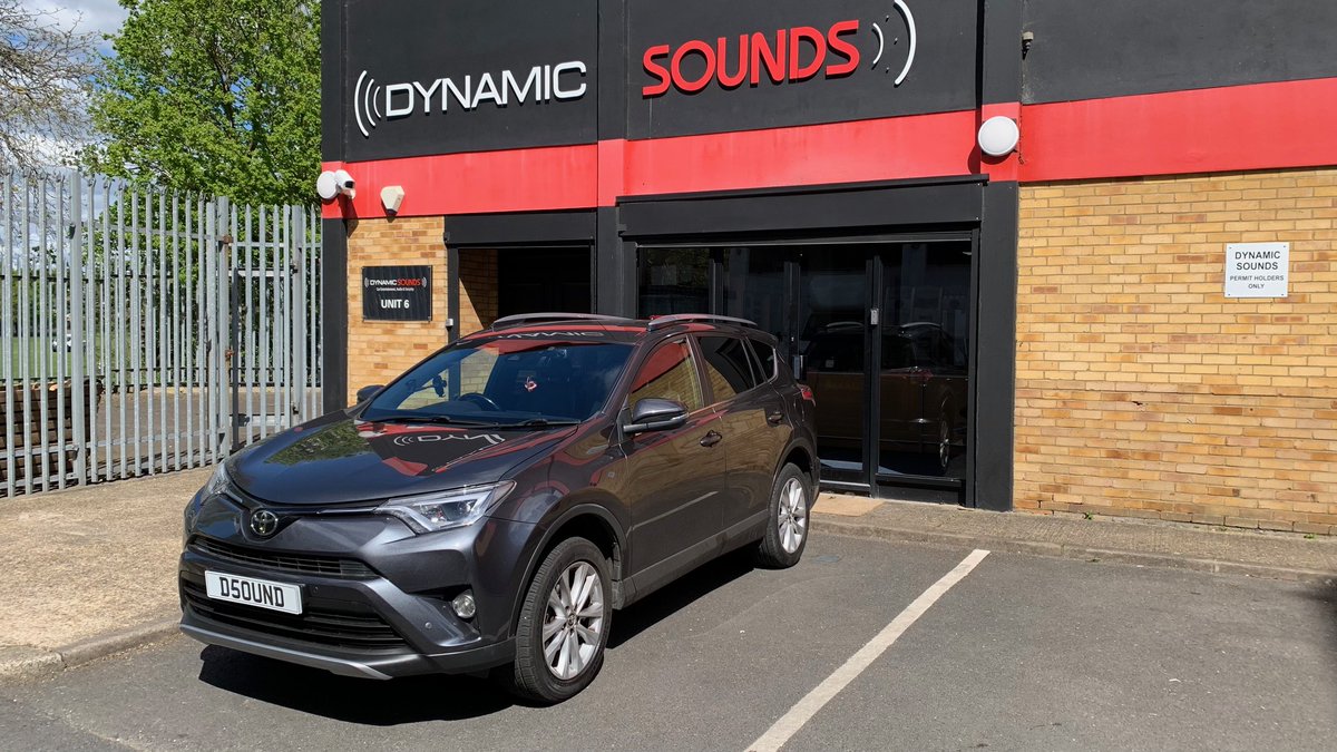 dynamic_audio's tweet photo. TOYOTA RAV4 2017 model upgraded with Pioneer SPH-EVO98DAB 9" CarPlay Stereo using CAM-TY2-RT &amp; FKIT-TOYOTA-75 fitting kit.

@Connects2 @ToyotaUK @PioneerUK https://t.co/QP0dUz3UD3