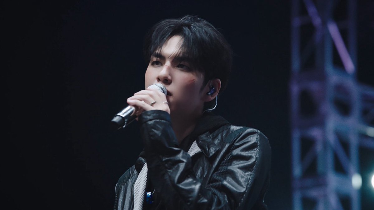 원필(WONPIL) "사랑병동" LIVE CLIP (with My Day ver.)

youtu.be/x61rxyr3ui0

🏥 Listen to 원필(WONPIL) "Unpiltered"
wonpil.lnk.to/Unpiltered

#DAY6 #데이식스
#원필 #WONPIL
#Unpiltered
#사랑병동