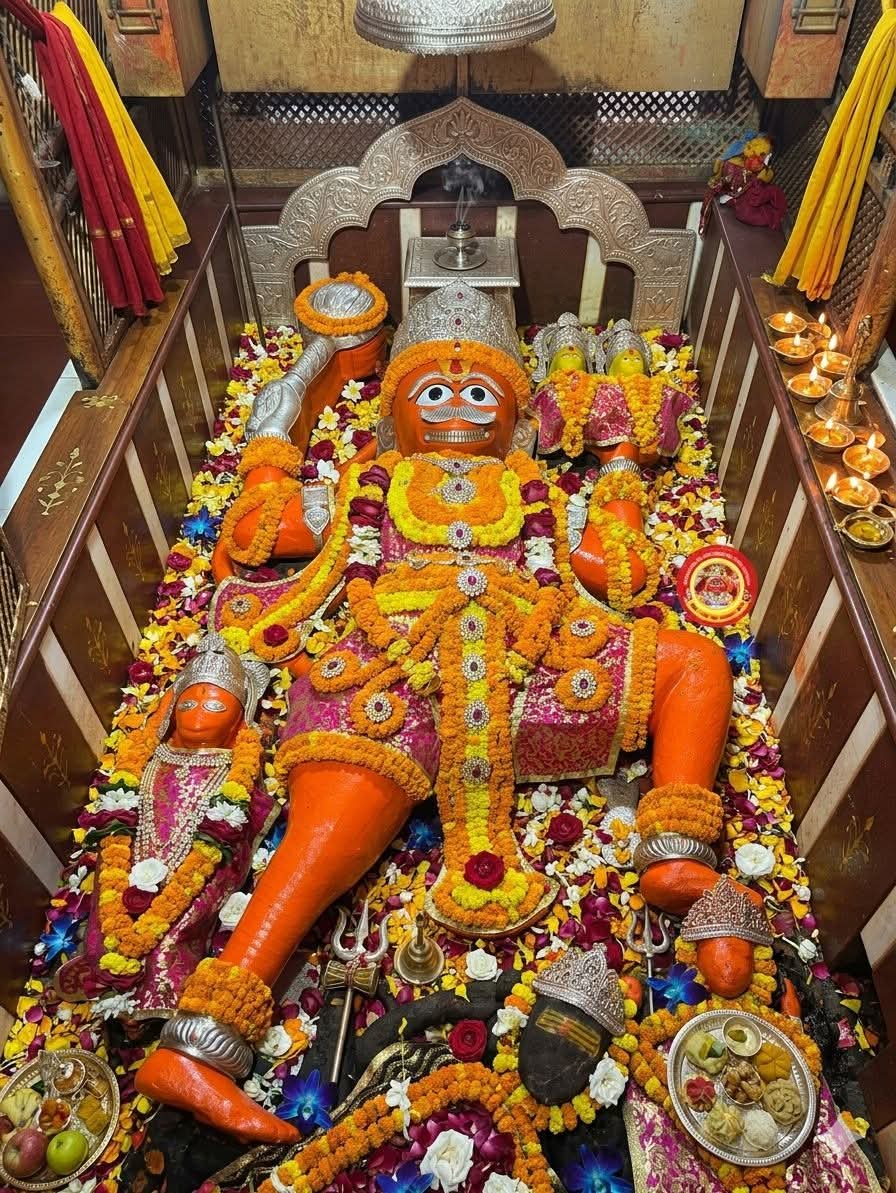 आज दिनाँक 21/04/2026 दिन मंगलवार को श्री बड़े हनुमान जी महाराज के प्रातःकालीन डिजिटल श्रृंगार आरती दर्शन।