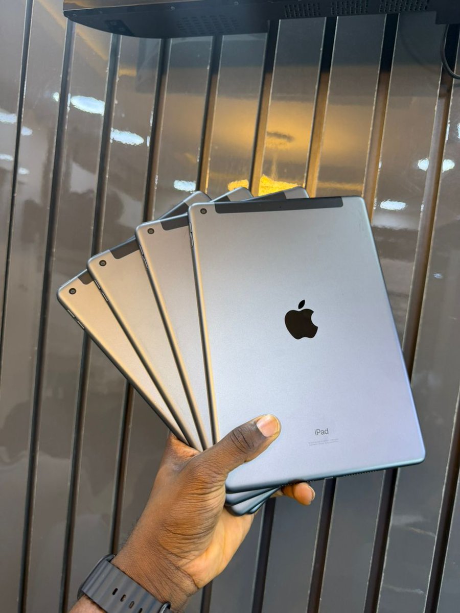 EmperorOd21's tweet image. 🏷iPad 9th gen 64gb WiFi + cellular available in bulk 💰315k #fyp #viral #goviral #ipad #cellular #gadget
