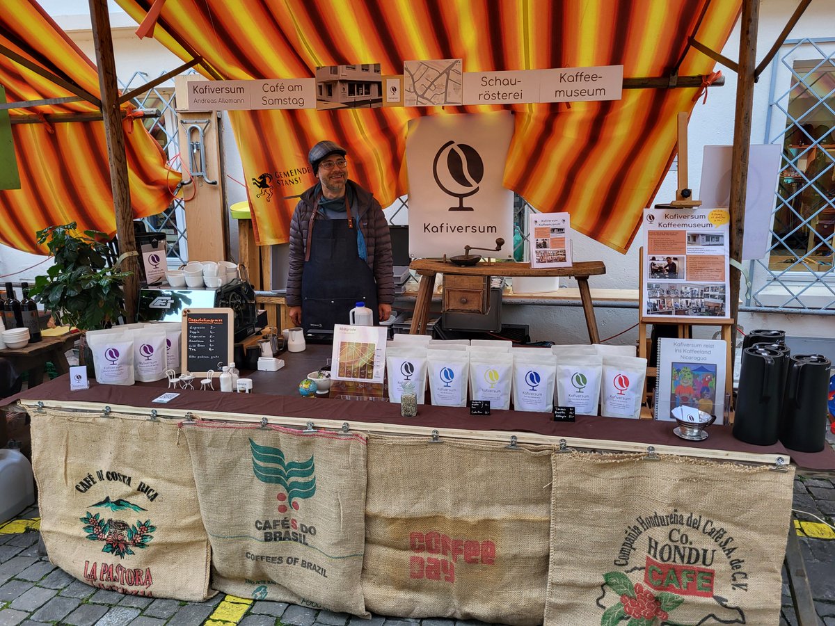 juiz_nidwalden's tweet image. Diesen Samstag findet wieder der Nidwaldner GenussMarkt beim Dorfplatz Stans statt. Ob Alpkäse, hausgemachte Hofprodukte, Honig oder Wein – für jeden hat es etwas kulinarisches am GenussMarkt dabei. 🧀🍷 #Nidwalden #Genuss #Stans