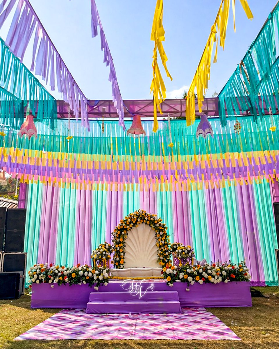 Weddingvisiontm's tweet image. Haldi Hues🌻💛 
.
.
Event &amp;amp; Decor by @weddingvisionbyrc 
.
.
Contact us on

📞 +91 9929252073
🌐 weddingsvision.com
.
.
[Haldi, Wedding decor, Event, Haldi decor, Haldi event, Event Planner]

#haldi #wedding #vibes #YellowVibes #GoldenGlow #decorations