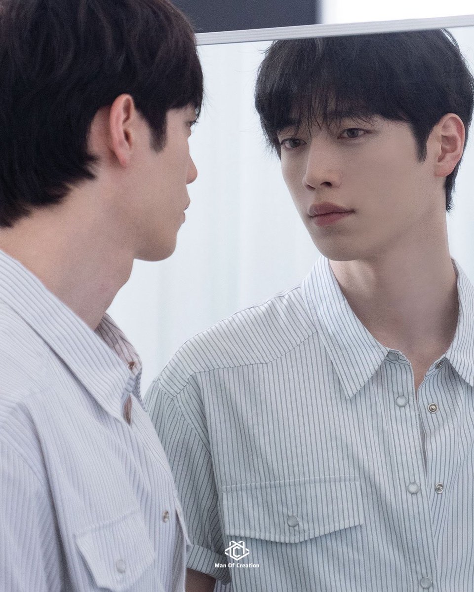 #MOCHIND
#서강준 #드로우핏

기대 컨트롤 박살난 비주얼 당도최고 되는
강준 배우의 드로우핏 비하인드📸

지금 바로 보러가시죠💨
🔗 m.blog.naver.com/manofcreation/…

#SEOKANGJUN #DRAWFIT