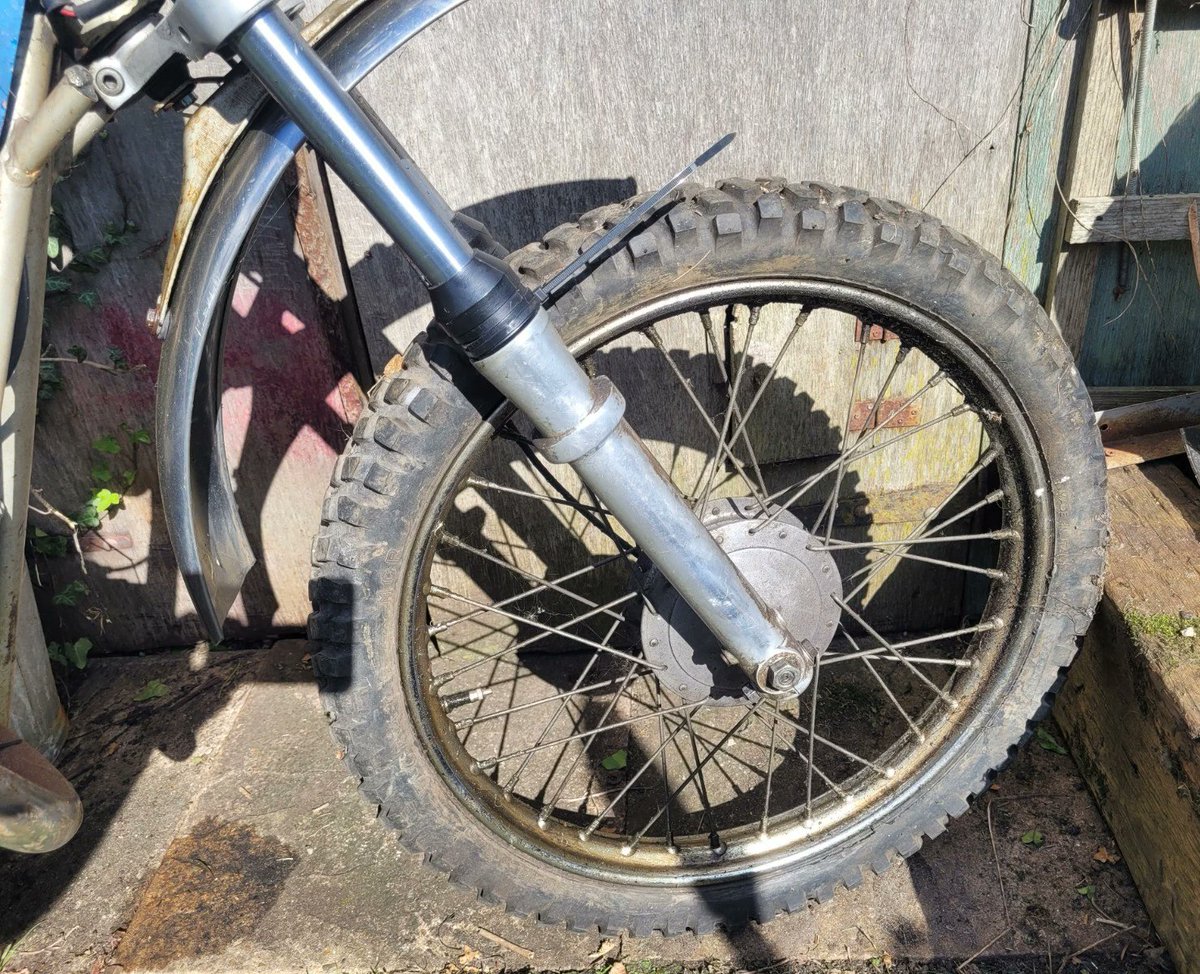 BarnfindMCycles's tweet image. Check out this rare 1973 Cimatti 50cc trials restoration project! Ebay ad here ow.ly/9WSo50YMYK1 #Cimatti #MotorcycleRestoration #1970sMotorcycles #ClassicBikes #VintageMotorcycles #TrialsBike barnfindmotorcycle.com