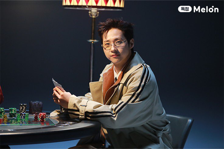 #B1A4 #신우 #산들 #공찬

B1A4 '가위바위보' M/V 촬영 현장 스틸컷 타래

사진 속 마이크보다 더 많은 마이크를 잡아봤을 세 사람은 다시 무대 위에서 바나들 앞에서 마이크를 쥘 생각에 설 레는 날들을 보내고 있습니다. 뮤직비디오 촬영 날부터 그 마음을 주체하지 못하고 스포일러를 각각 계정에