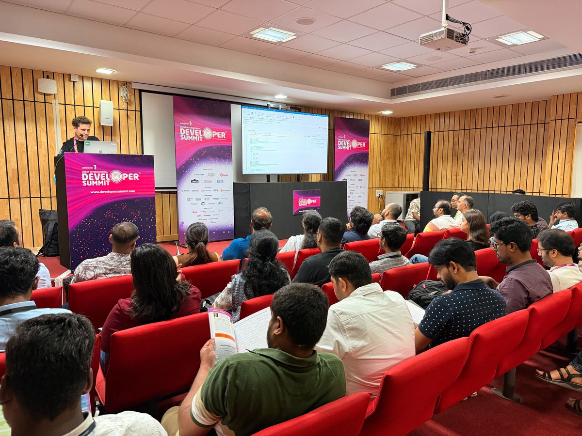 Studio 3T tweet media