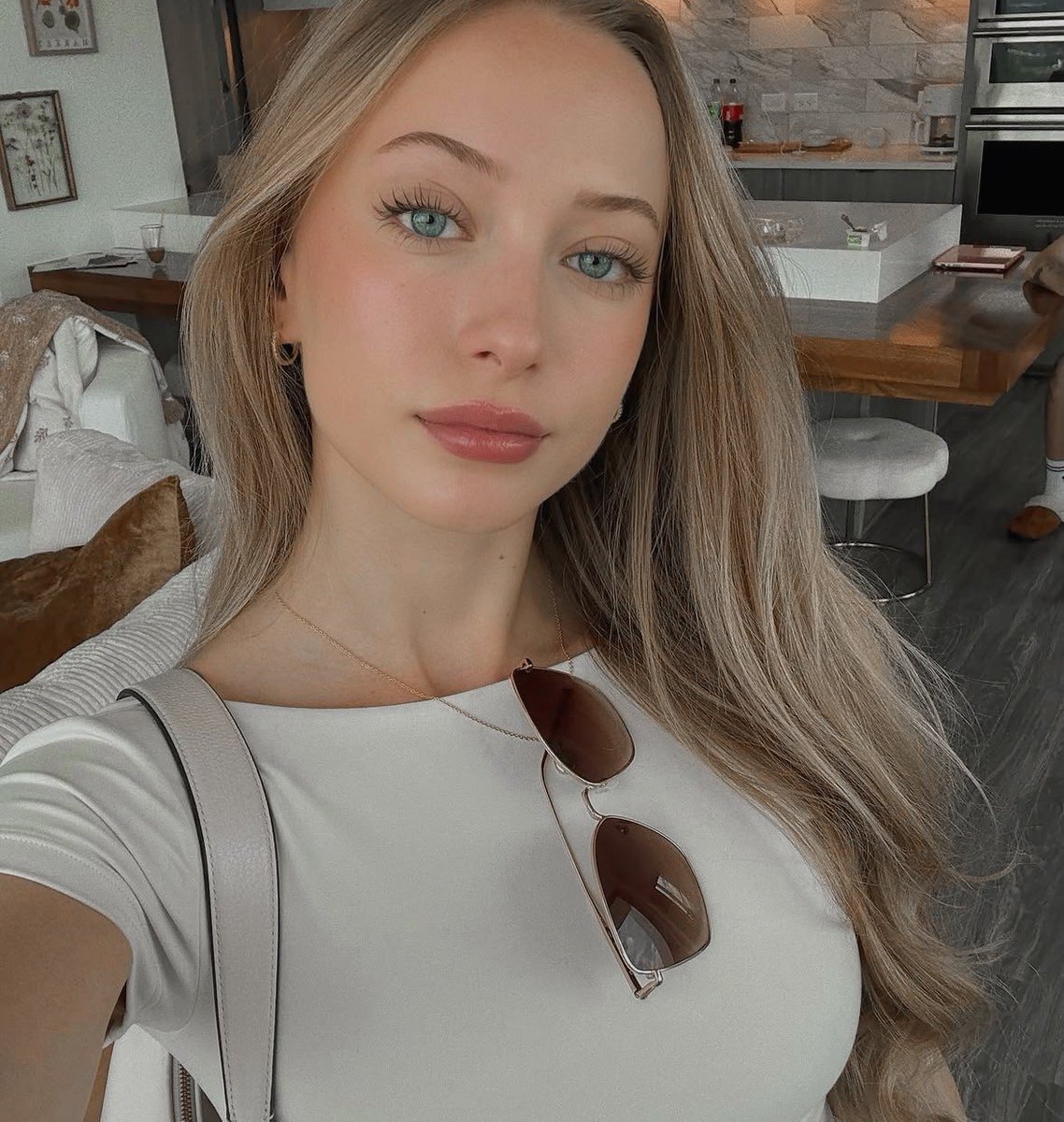 CHXRRYLIP5's tweet photo. ⠀
                  𝑰͟𝑵͟𝑺͟𝑻͟𝑨͟𝑮͟𝑹͟𝑨͟𝑴͟ 𝑷͟𝑶͟𝑺͟𝑻

          Happy tuesday.

                 ♥︎ ﹠ 𝐑𝐄𝐓𝐖𝐄𝐄𝐓

ᅠᅠ
ᅠᅠ https://t.co/SarGqmXPVD