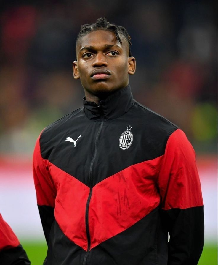 its_yomide7's tweet image. Leão saw the 9-point gap between us and Madrid and said, "Yeah, I want the winning side." Smart man. 🧠🔵🔴 #LaLiga #Barcelona