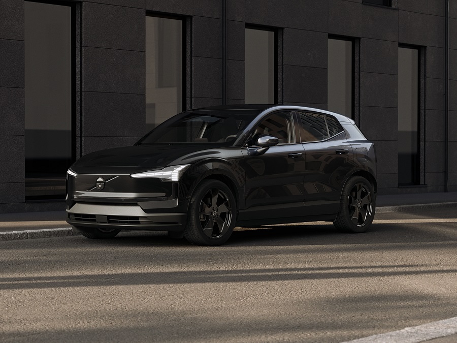 motornewsonline's tweet image. The Volvo EX30 is not just a good EV—it’s one of the most important small electric cars right now... click on the link for all the Pros and Cons of this new #compact #suv from #volvo: #ev #electricvehicles: motoringdg.co.uk/suv/volvo-ex30…