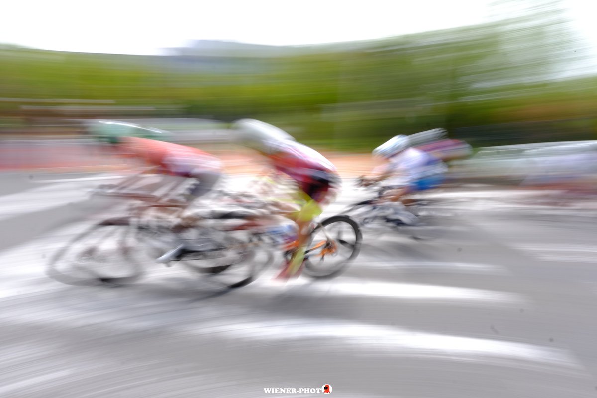 ウインナー夫 tweet media