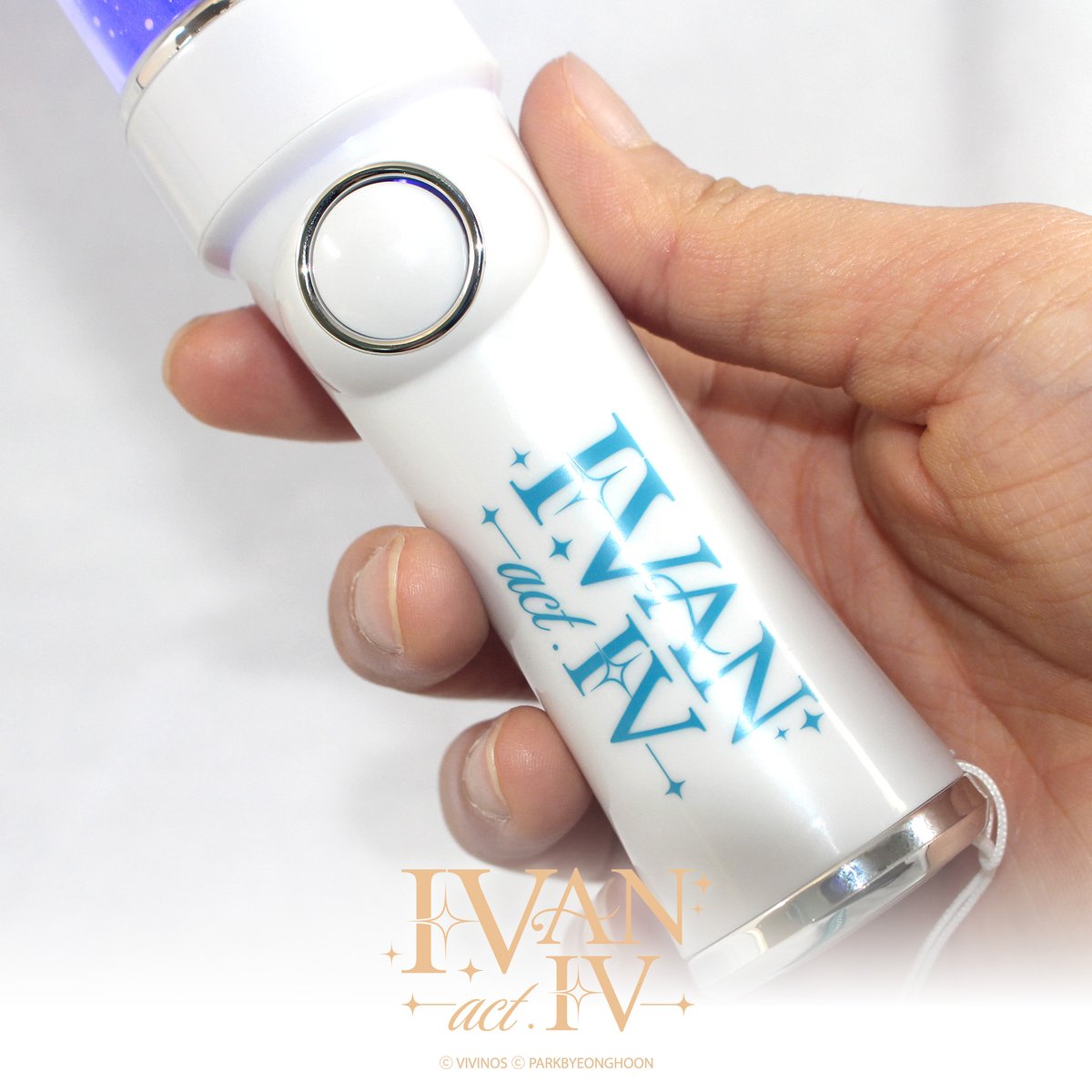 2026 ALIEN STAGE IVAN FAN MEETING
[IVAN act.IV]

✨ OFFICIAL MD 실물 사진 공개 - 응원봉

팬미팅을 더욱 특별하게 만들어 줄 OFFICIAL MD를 공개합니다.
이번 공연을 위해 준비된 총 15가지 색으로 현장의 열기를 채워 보세요!

#에이스테 #ALNST