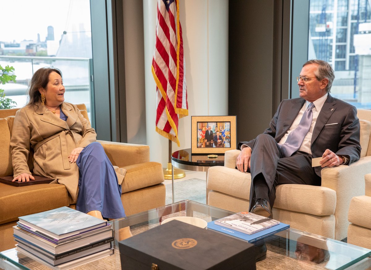 Ambassador Warren Stephens tweet media