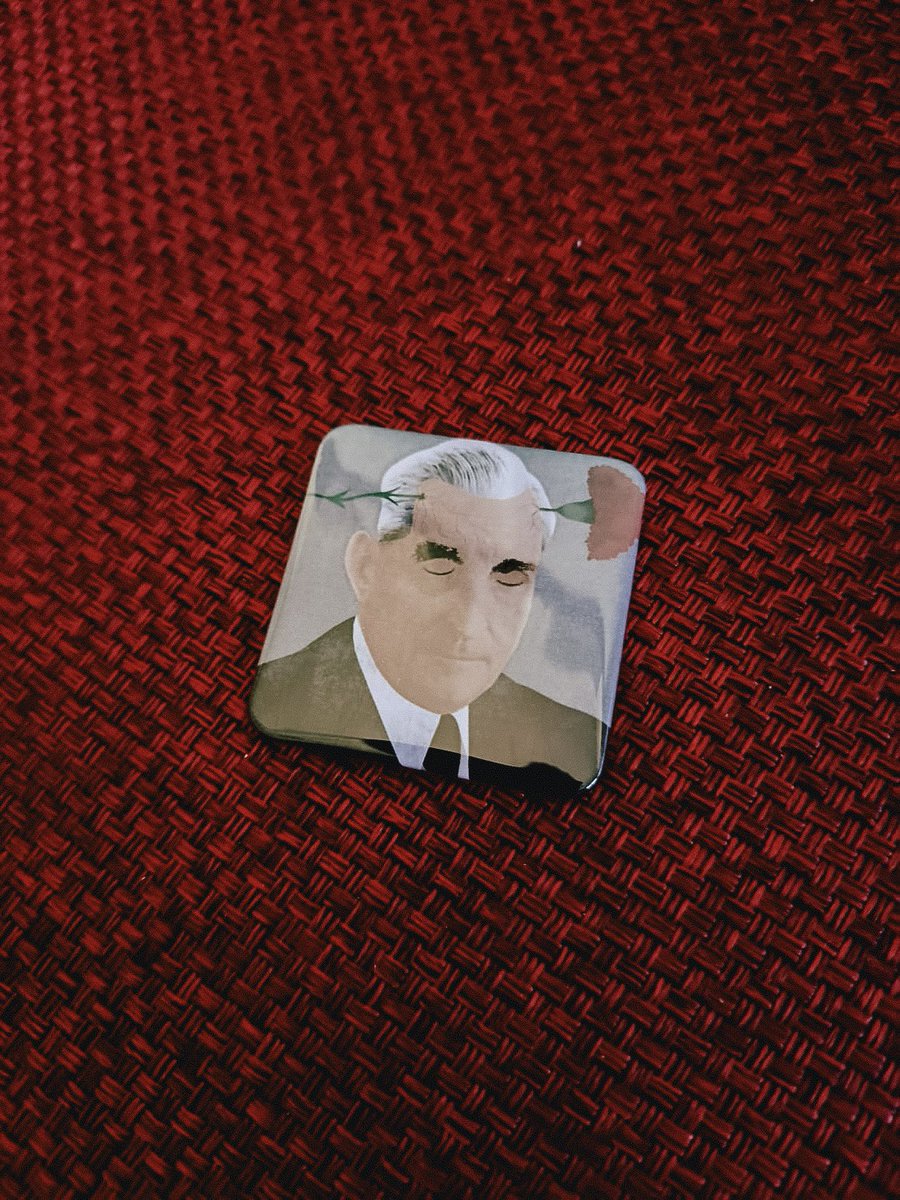 E, por último mas não menos importante, o meu preferido 🇵🇹 

Podem encomendar modelos feitos ou personalizar o vosso por dm, mensagem privada no Instagram - criativamente.pt - ou através da loja online. 

Se puderem partilhar, agradecia 😊✨