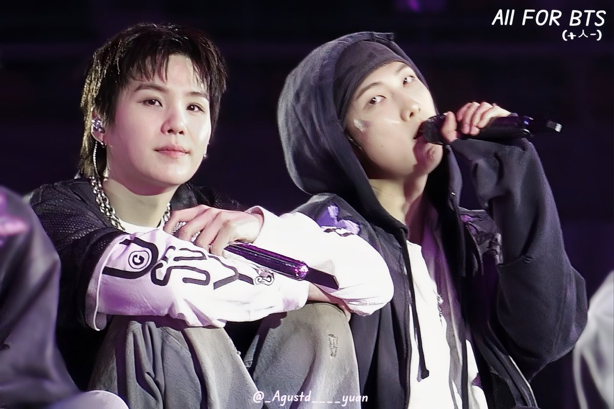 260412 SUGA RM 아리랑 고양 콘서트 
Arirang Tour In GOYANG D3

🐱🐨

#BTS_ARIRANG_TOUR_IN_GOYANG
#NAMJOON #RM #알엠 #남준 #김남준
#SUGA #YOONGI #슈가 #윤기 #AGUSTD
#BTS #방탄소년단 #방탄소년단슈가 <a href="/BTS_twt/">방탄소년단</a>