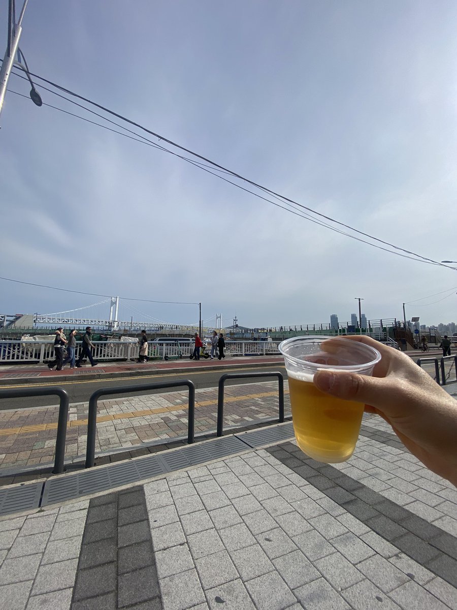 HMVCOREA's tweet photo. Después de correr por el paseo de mar de Busan, una cerveza
Eso es https://t.co/KHORLqFPBW