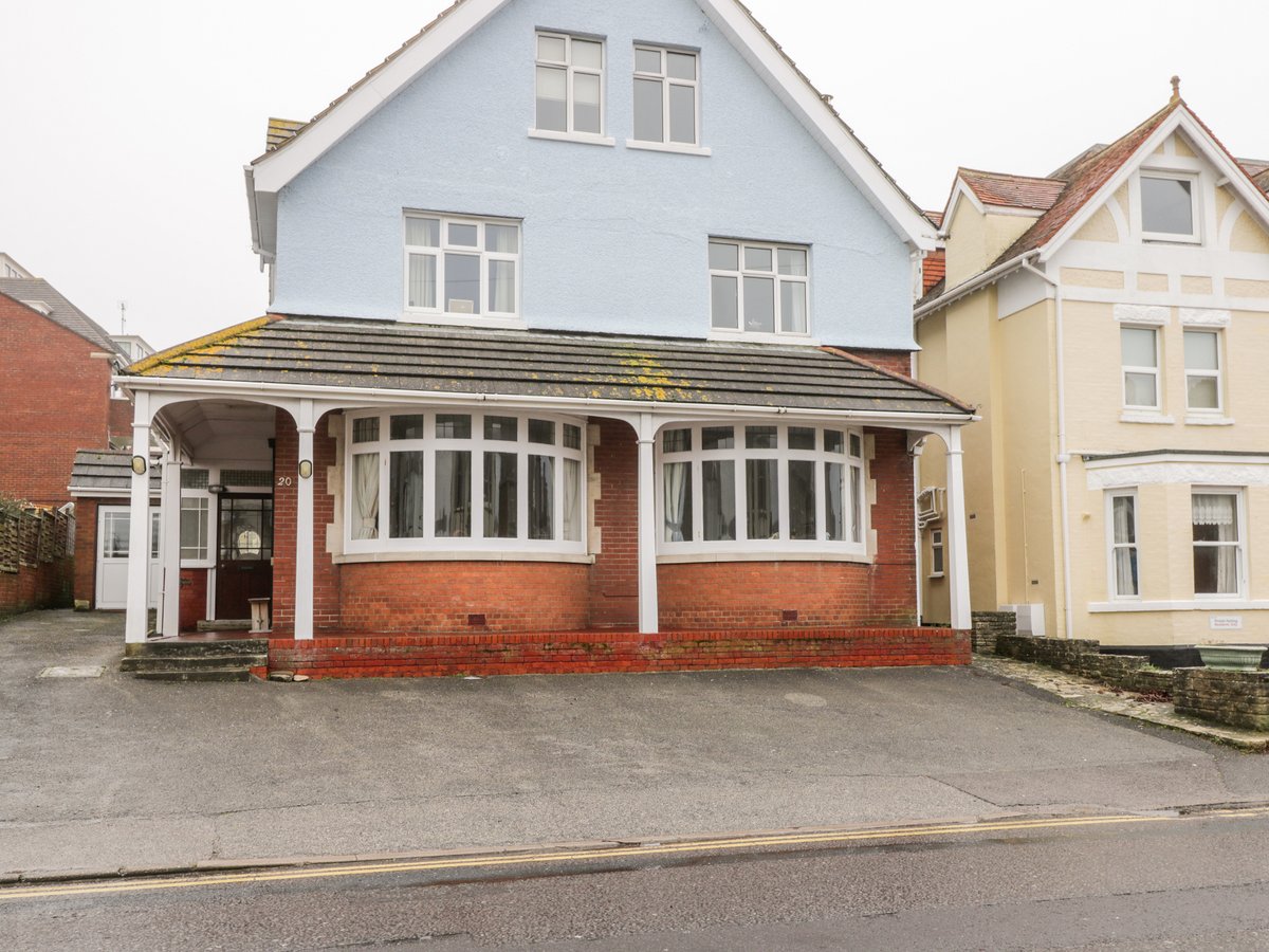 scateringcouk's tweet image. 20 Ulwell Road, a 7-bed retreat in Swanage sleeping up to 14 people.

🐾 Dog friendly
📍 Swanage, Dorset

selfcatering.co.uk/england/dorset…

#Swanage #Dorset #DogFriendly #HolidayCottage #SelfCatering