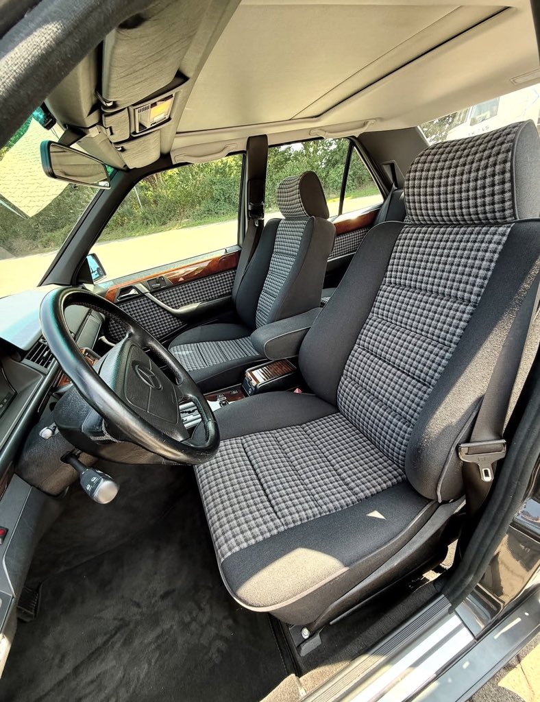 Car Grails tweet media