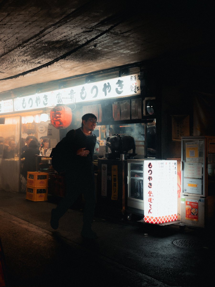 adrian_cw's tweet image. 有楽町
#tokyo 
#sonyalpha 
#streetphotography 
#madewithlightroom