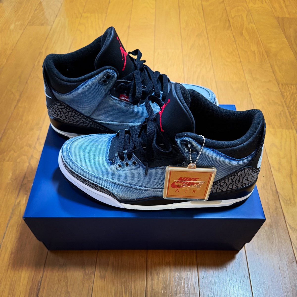 sneakermafia777's tweet image. プロに任せるのが1番ええね🐳

Levi’s × Nike Air Jordan 3 Retro SP Indigo and Gym Red (LEVI'S Tab) Custom👟✨

@nike 👑 made スニーカーアトランダム 

#nike 
#airjordan3retrosp 
#levis 
#inmyjs 
#SNKRSKickCheck