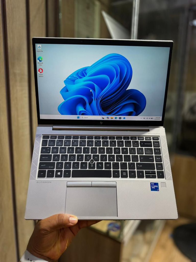 HP ELITEBOOK 840 G8

16gb Ram || 256gb SSD Core i7 || 11th Gen Processor 2.6GHz || up to 4.5GHz with Intel Turbo Boost technology Intel UHD Graphics FACE ID || FINGERPRINTS || charger 🔌 

🏷️: ₦650K