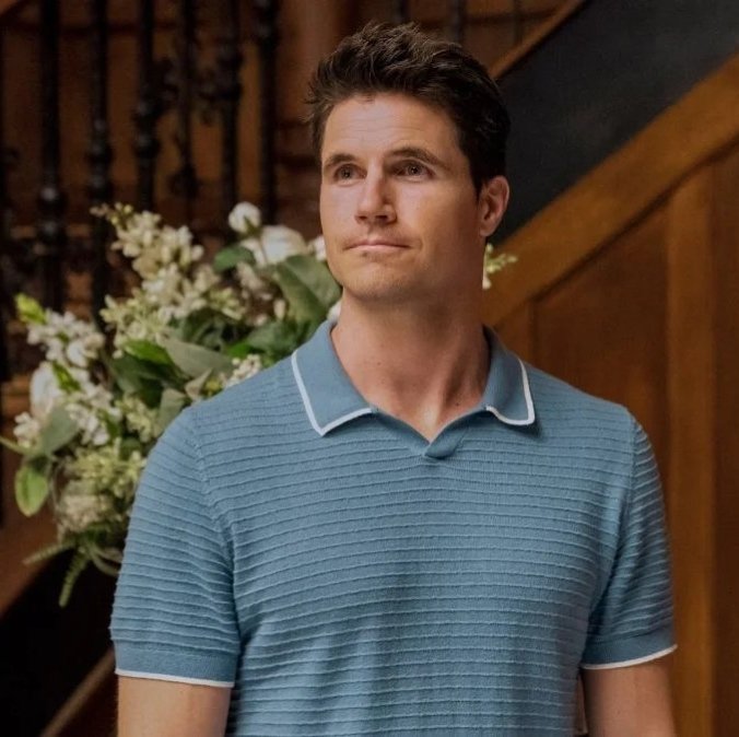 beemattward's tweet image. Wishing a very happy birthday to @RobbieAmell! 🥳 #TheFlash #UploadOnPrime