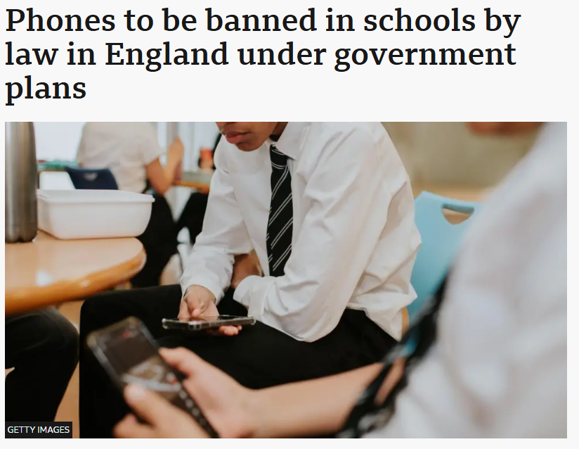 theSENDcast's tweet image. What are everyone's thoughts on this? 🧐📱
#phoneban #schools #technology
