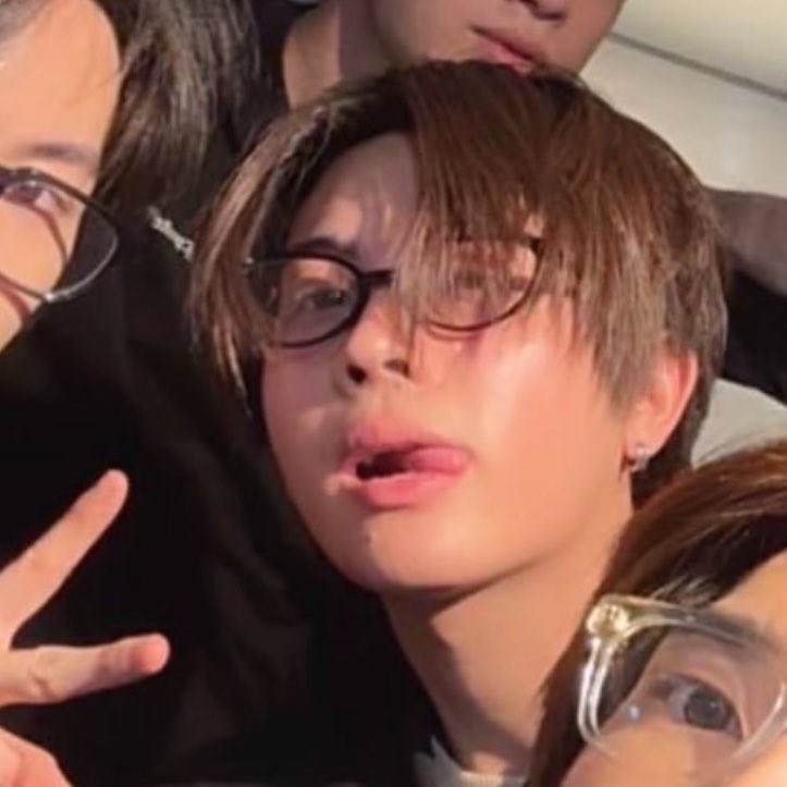 𝘨𝘦𝘦𝘸𝘢𝘺 🍎⊹˚₊ tweet media