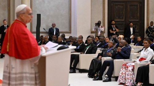 acprdcongo's tweet image. #Vatican :le pape Léon XIV a dénoncé mardi, lors de sa tournée en #Afrique, en Guinée équatoriale, l’« économie de l’exclusion », selon un communiqué de presse diffusé au Vatican.

« Je dénonce l’exclusion qui est le nouveau visage de l’injustice sociale. L’économie de