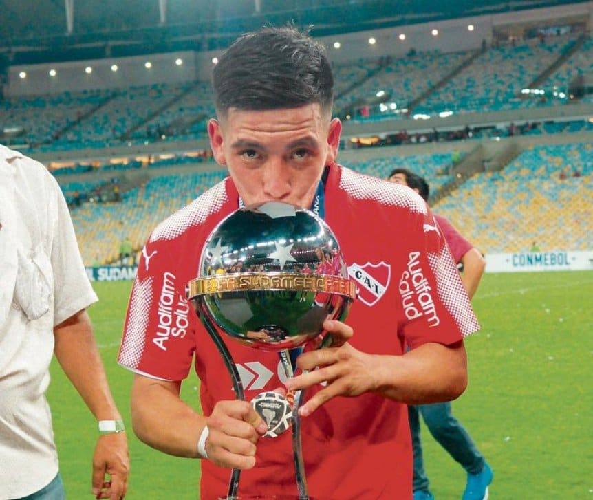Frases_Sapardo's tweet photo. 🚨 BOMBA: RIVER YA NEGOCIA POR EL RETORNO DE EZEQUIEL BARCO.

👉🏻 El chacho expresó que lo quiere YA.

ℹ️ @luzbelitorp y @gonzalocarol29 https://t.co/P1lhOGxf8Y