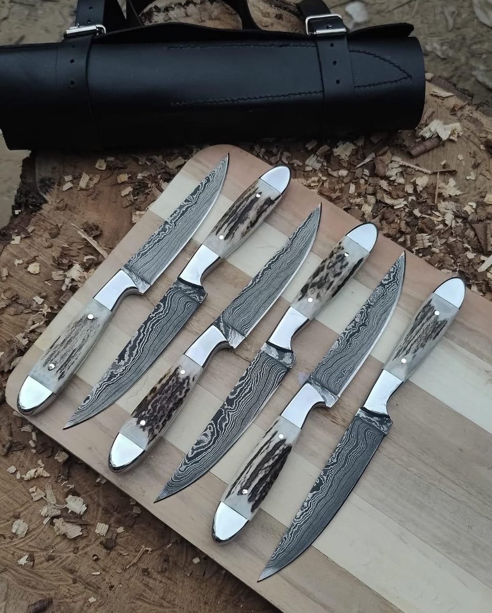 knivesseller's tweet image. 🍽️ Steak Knives Set for Sale – Sharp &amp;amp; Table-Ready  
Damascus steel blades, full-tang build with balanced handles – cuts clean through any steak, perfect for home or gifts.  
Ships to USA, DM for details. #SteakKnives #KitchenCutlery #HomeDining #USA