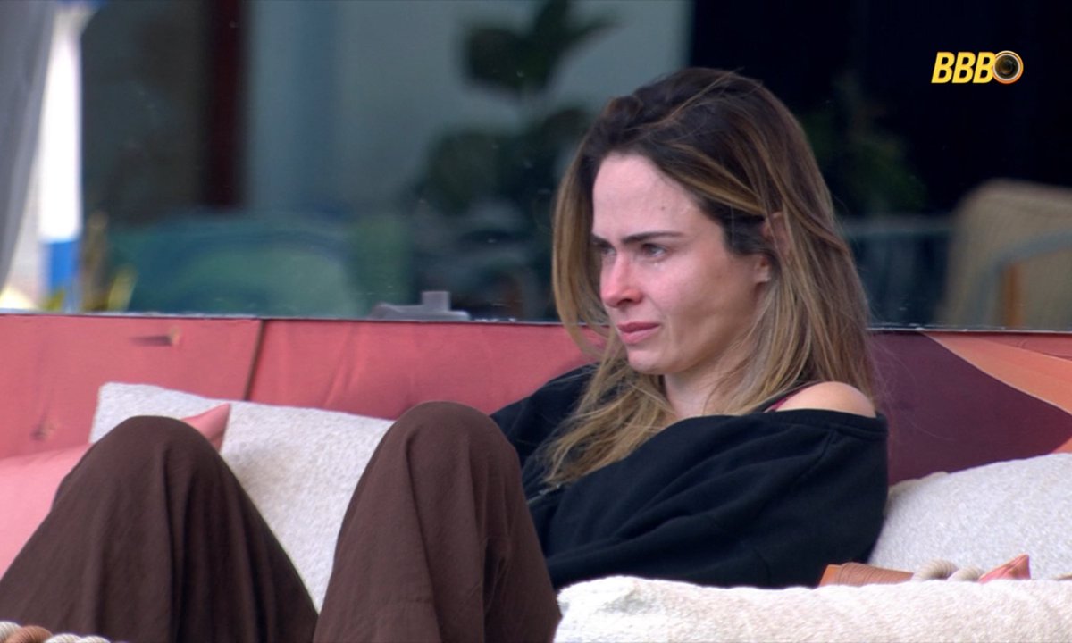 Ana chorando e se dando conta que hoje ela vai ter que se deparar com a realidade aqui fora… não vai ter pra onde correr😭😭😭😭😭

#BBB26