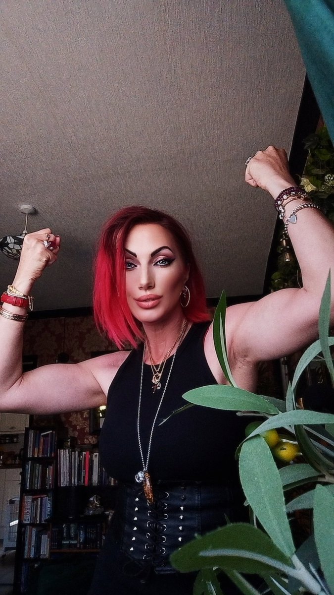 Sandra Sayer 💜 Mystical Model tweet media