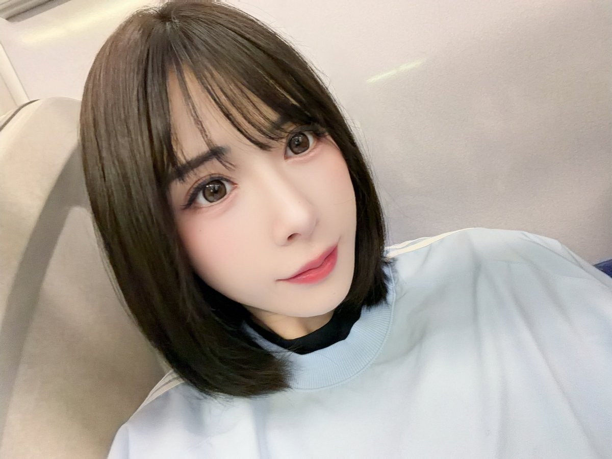 tsujiiHonoka's tweet photo. 髪の毛切った！♡ https://t.co/0M6s83HQ2e