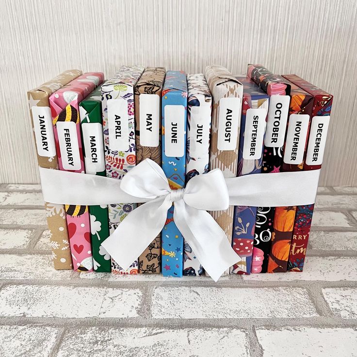 Aurielle007s's tweet photo. People who gift you books on your birthday>>>>>>>>>>>>>>>>>>>> https://t.co/cCE5sraAJs