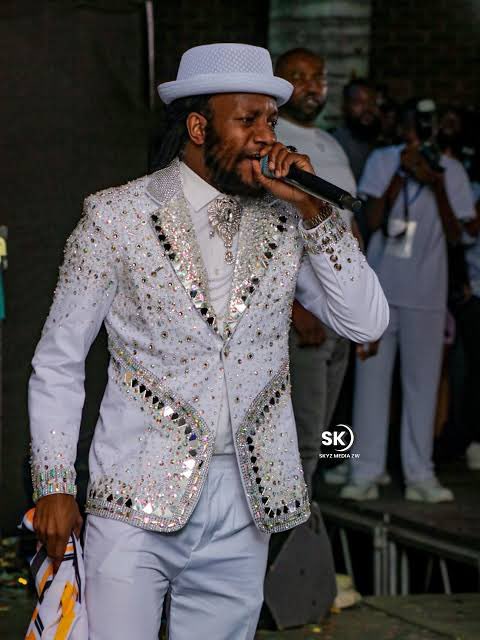  Pᴇɴᴢᴜʀᴀ_Wᴀᴄʜᴏ  tweet media