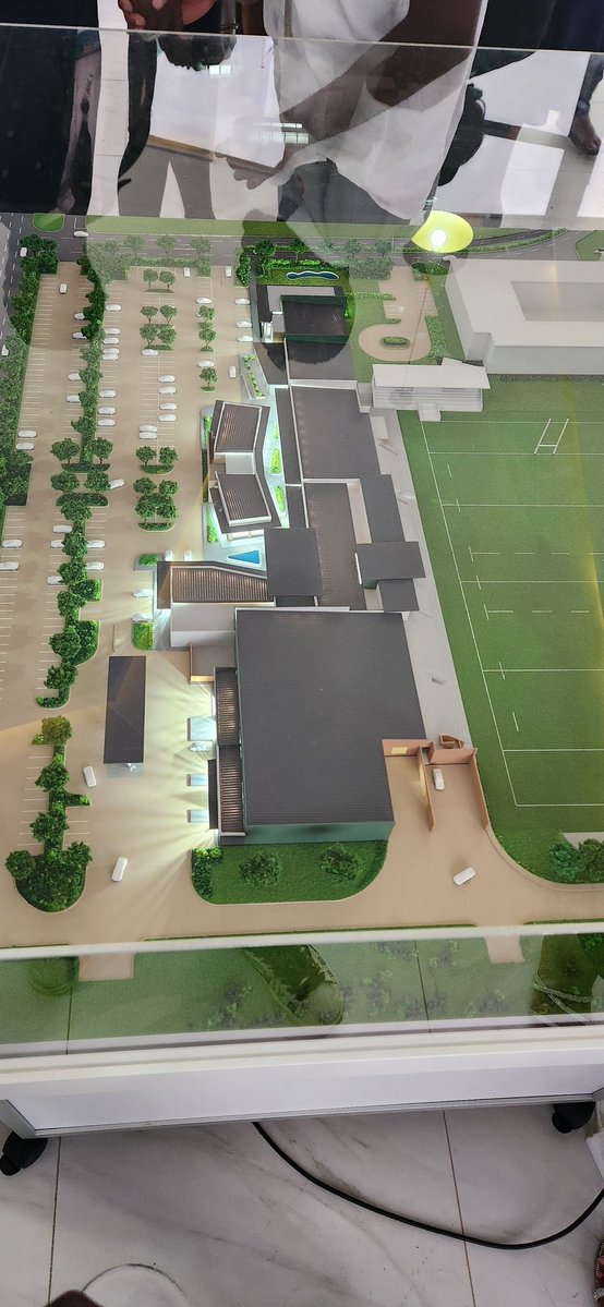 Realbeefactor's tweet image. Popped in at ZITF briefly and loved the Fair Grounds exhibition - showing the retail centre that will house a supermarket, conference centre and a sporting facility that will be built in Bulawayo soon. I love such development for our great city of Bulawayo. #Bulawayo