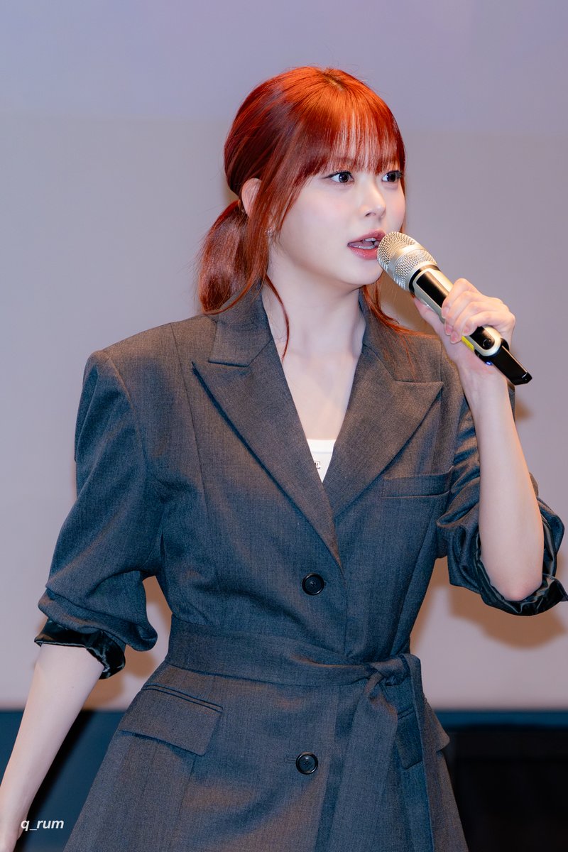 q_rum_'s tweet photo. 260421 무대인사  

#르세라핌 #LE_SSERAFIM
#홍은채 #HONGEUNCHAE https://t.co/KHMhEY0HBt