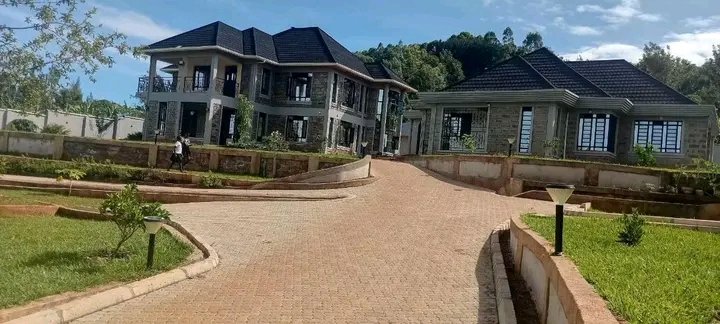 Thriving_luos's tweet photo. Wenye mawetembea Homabay county kwa the most senior politicians home, hapa ni wapi? https://t.co/24BjrinTIV