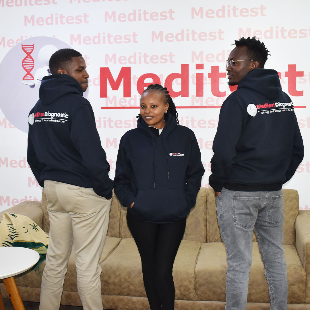 Meditest_Hsp's tweet image. Healthcare isn’t just what we do, it’s who we are. 
From our team to your doorstep, we bring care closer to you.

Book your Home Collection Service via WhatsApp: 0734205430
 #HomeCollection #HealthcareAtHome #BehindTheScenes #atandi #mwabili #nairobicbd  #nikokadinaruto