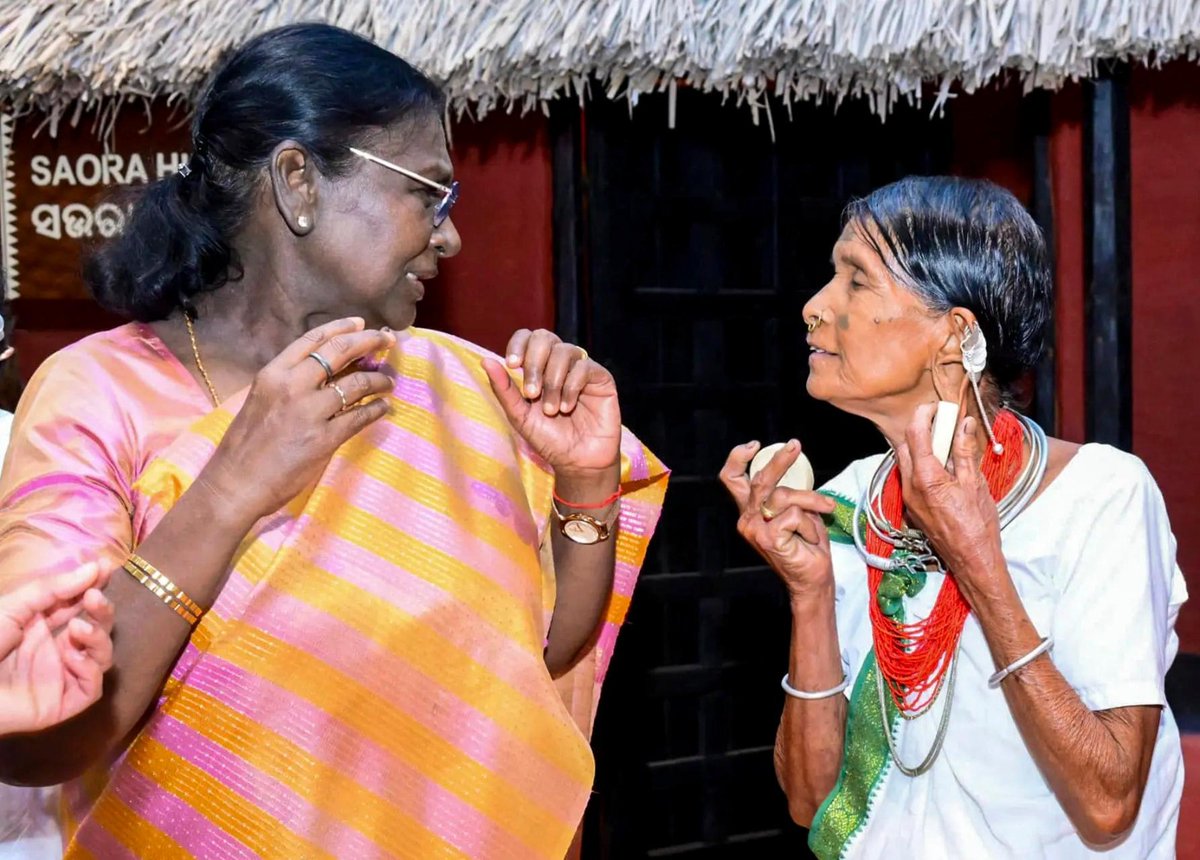 timesofindia's tweet image. #InPics | President #DroupadiMurmu inaugurates the Tribal Museum and Integrated Command and Control Centre, and launches the Nirmal Munda Parivesh Path in Rourkela, marking a significant boost to #cultural preservation and urban development.