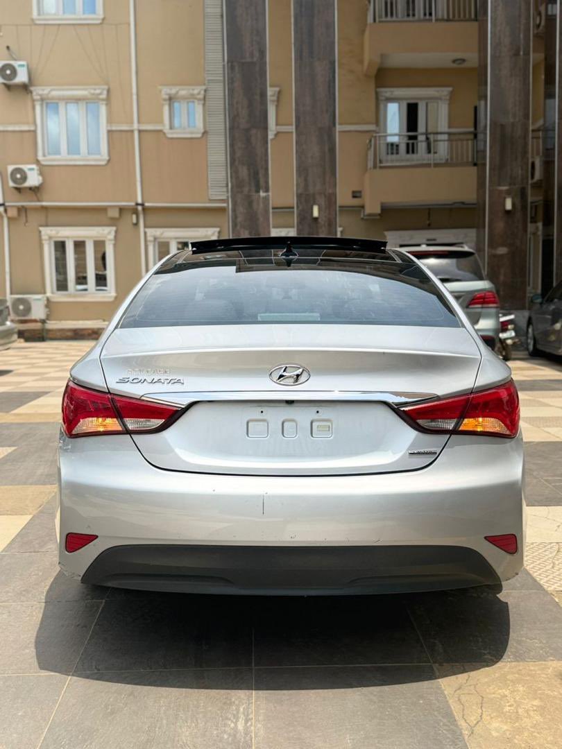 primeAutoDeals's tweet photo. 🇱🇷Foreign Used 2014 Hyundai Sonataa.  Panoramic roof, Thumbstart.  🏷️12M Ejigbo Lagos https://t.co/86W8n2B9Iy
